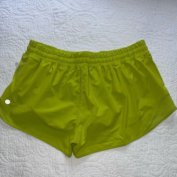 LULULEMON HOTTY HOT LOW RISE SHORT 2.5”LINED GREEN(LCHN) COLOR SIZE 12 NWT - Picture 6 of 7